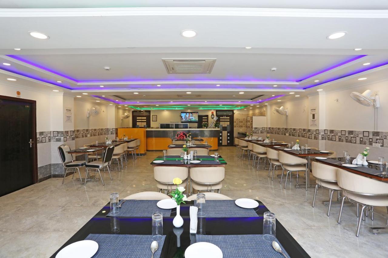 Oyo 11306 Ss Hotel Gorakhpur Exterior photo